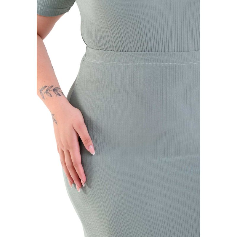 Saia Feminina Midi Plus Size Plissada