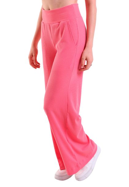 Calça Feminina Pantalona Canelado com Bolso Faca Preto
