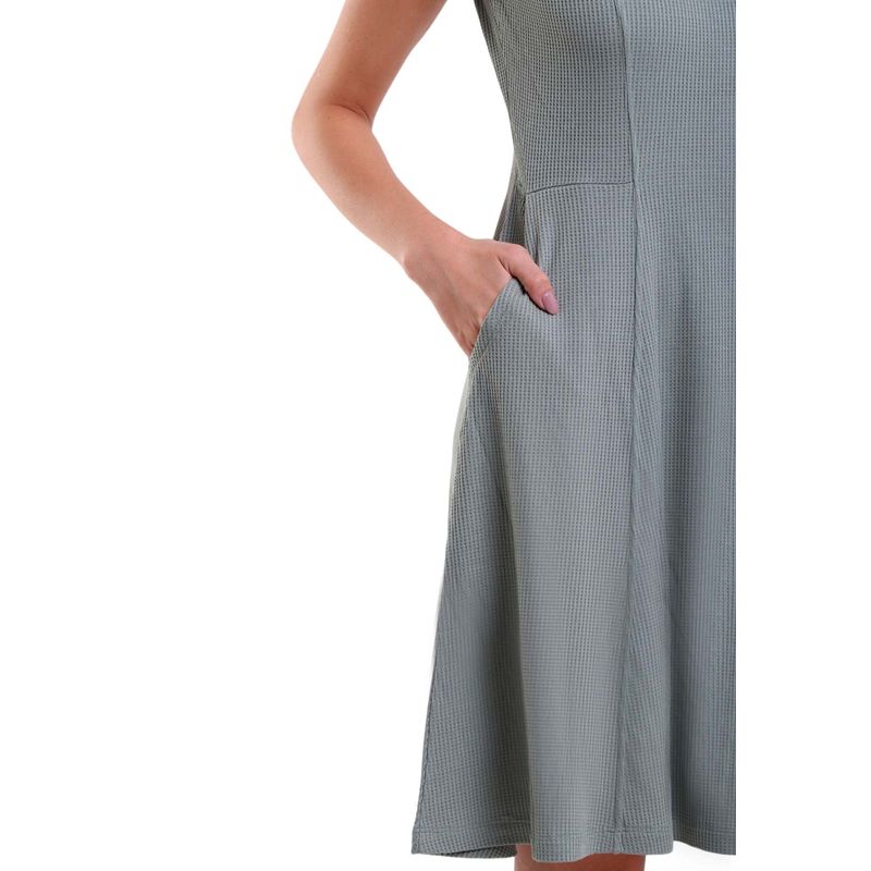 Vestido Curto Regata Texturizado com Bolso