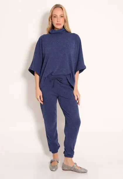 Conjunto Poncho Gola Alta e Calça Jogger em Tricot Finlandia