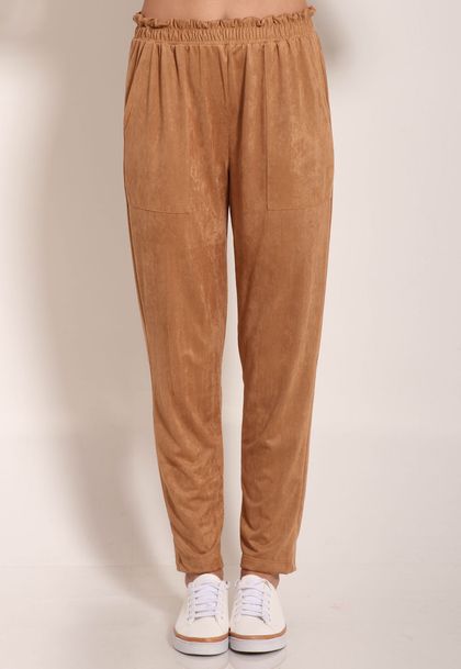 Calça Suede Reta Com Bolso Chapado