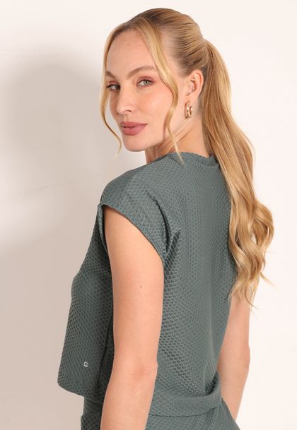 Blusa Fitness London Texturizada Com Decote V Sem Manga