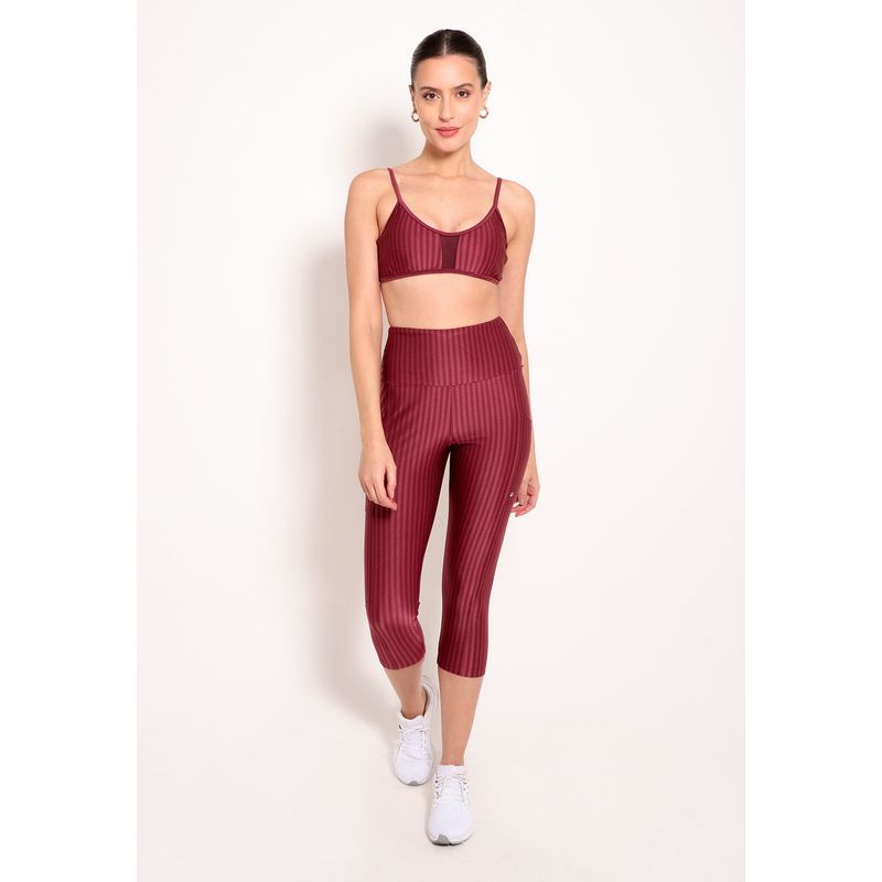 Conjunto Top Fitness e Calça Capri Com Bolsos - New Ikat
