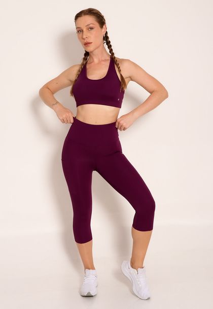 Conjunto Top Fitness Sem Bojo e Calça Corsário Bolsos Laterais