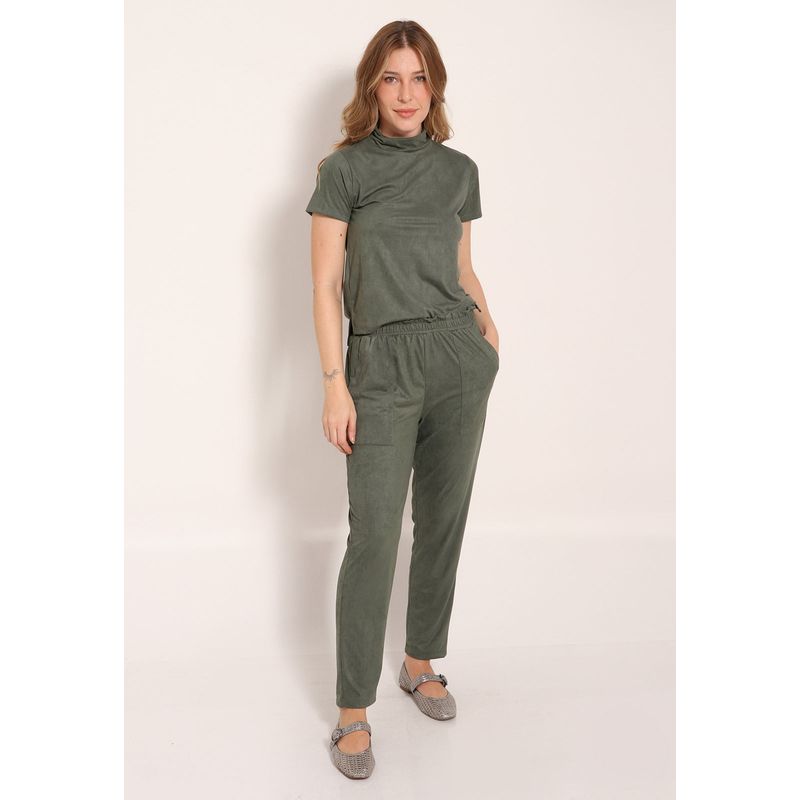 Conjunto Blusa Suede Gola Alta e Calça Suede Reta