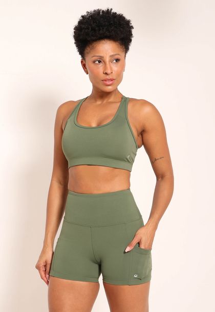 Short Tech Fitness Bolsos Laterais de Alta Compressão