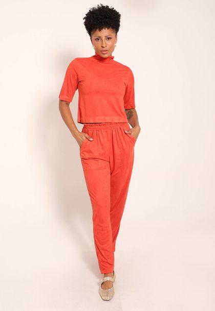 Calça Feminina Suede Reta Com Bolso Chapado