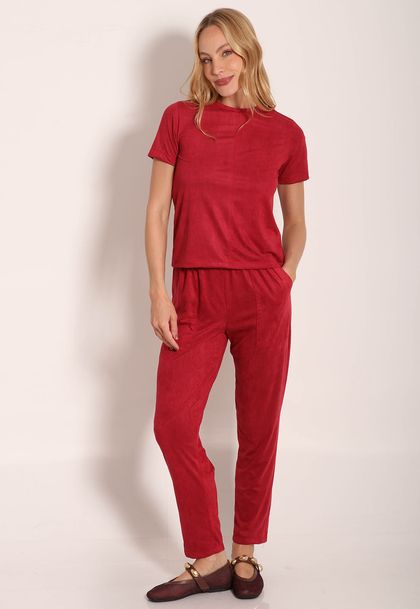 Conjunto Camiseta Suede Casual e Calça Suede Reta Com Bolso